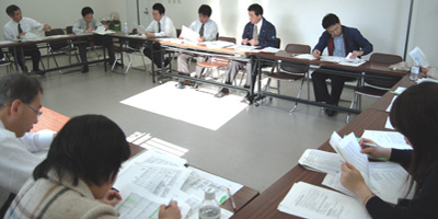 オルグ団会議画像