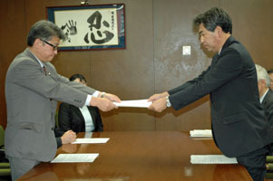 20121005-jinjiiinkaikankoku-chiji0005.jpg